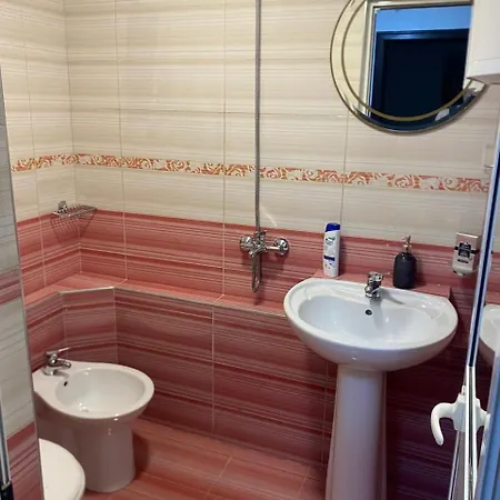 Vila-tobi Tirana