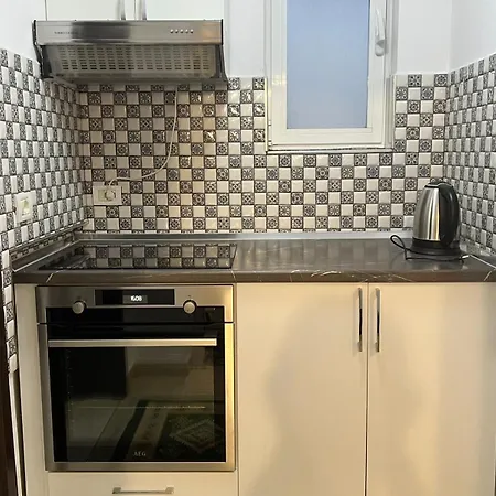 Vila-tobi Tirana