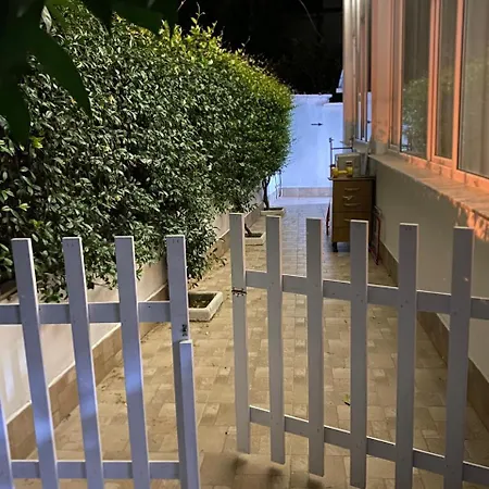 Homestay Vila-tobi Tirana